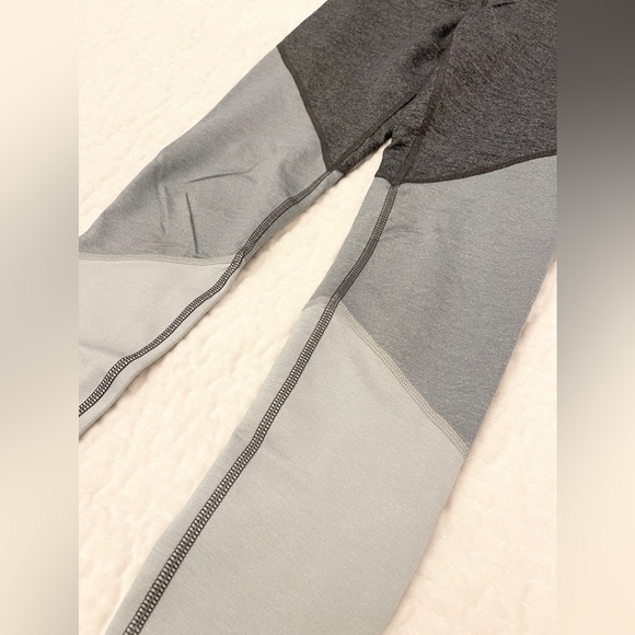 NWOT Leggings - Picture 2 of 4